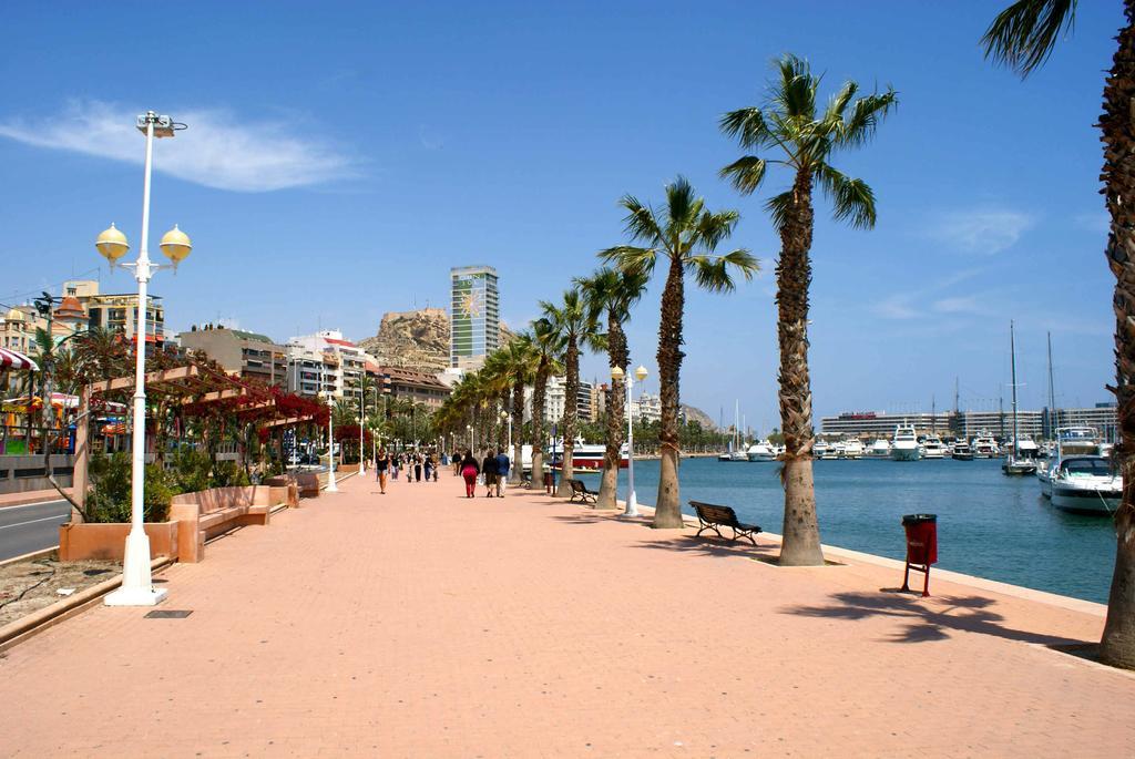 Beach & Urban Attic Αλικάντε Δωμάτιο φωτογραφία